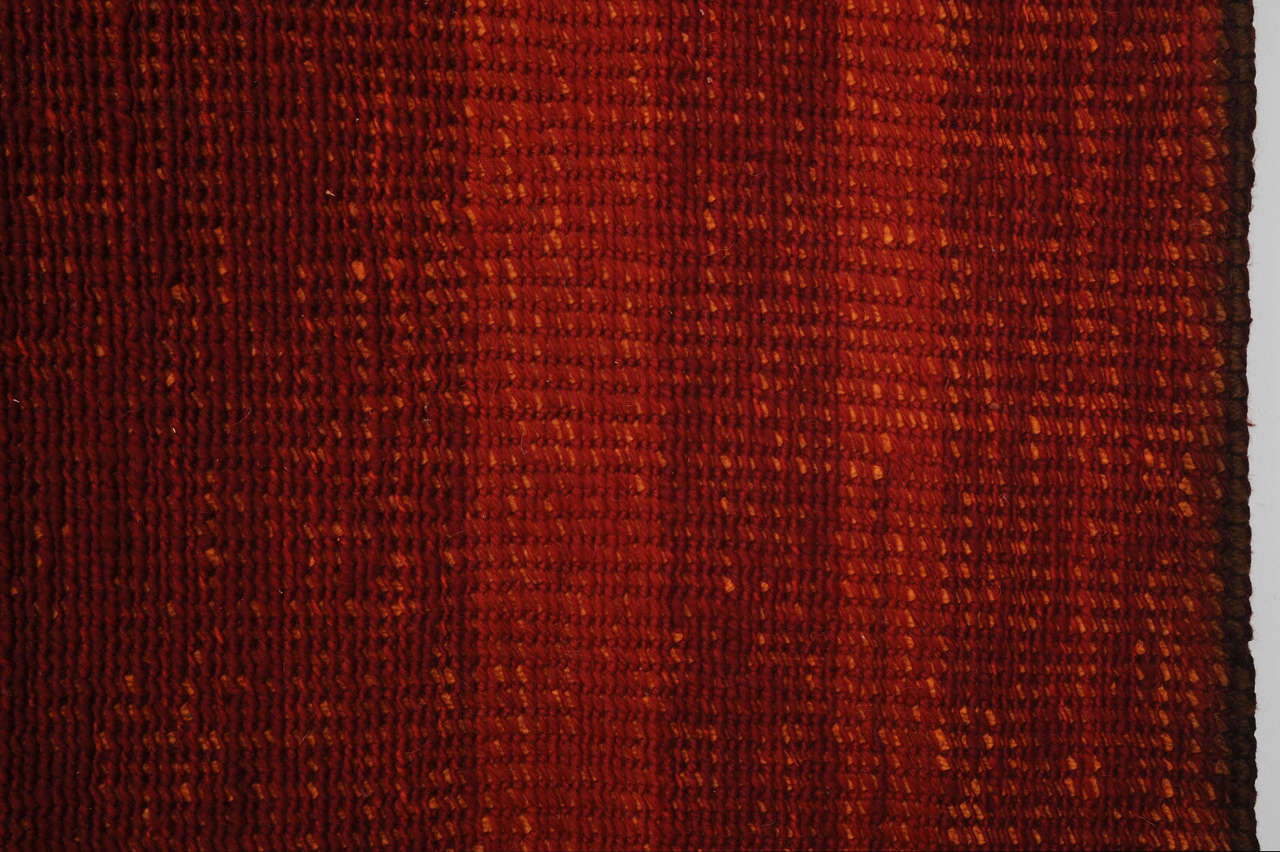 Tribal Tapis marocain contemporain touareg rouge peint en vente